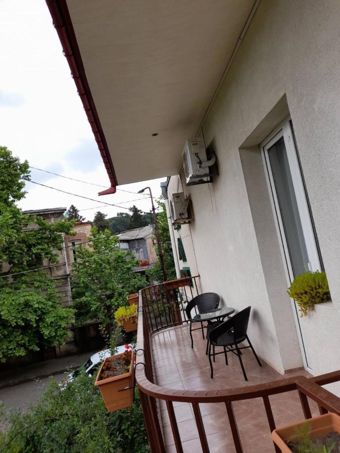 AnSeZa Hotell Kutaisi Eksteriør bilde