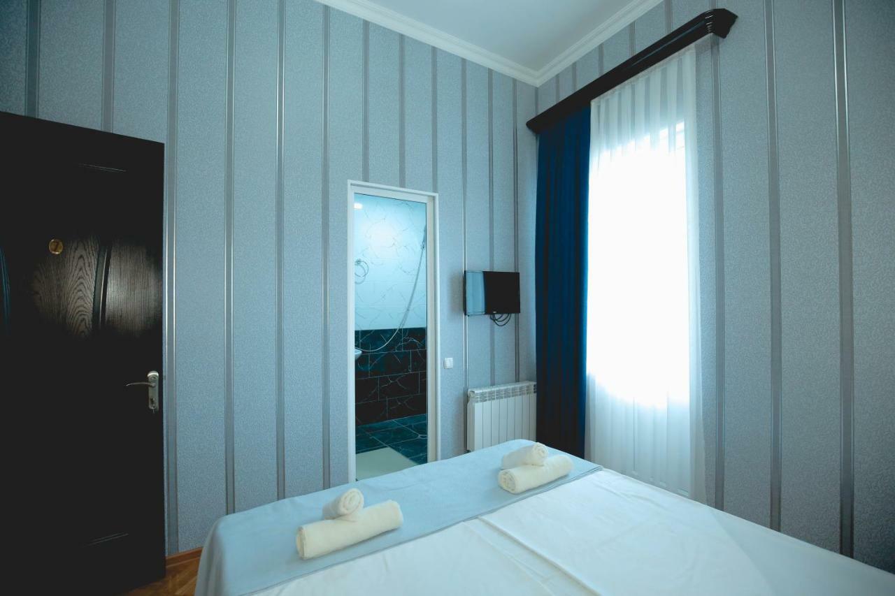 AnSeZa Hotell Kutaisi Eksteriør bilde