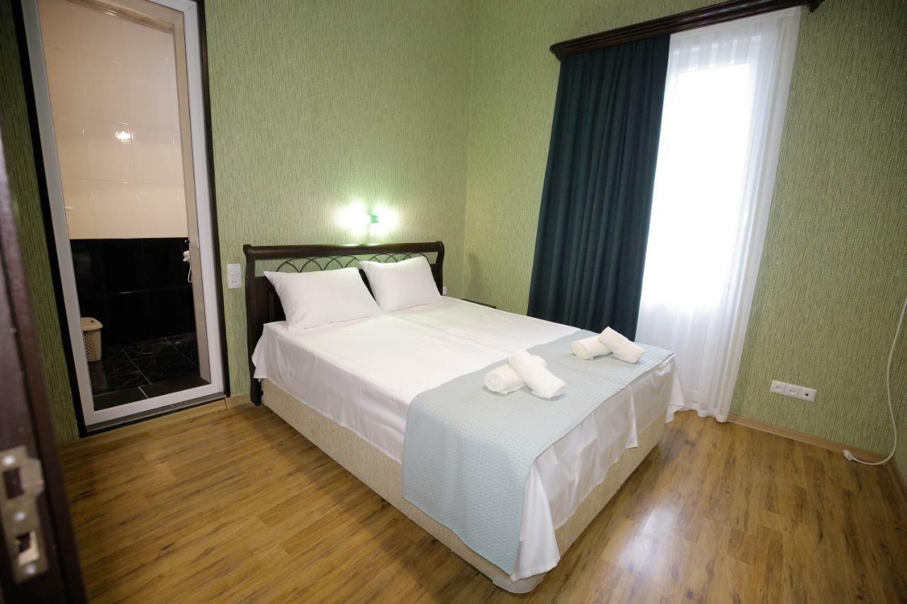 AnSeZa Hotell Kutaisi Eksteriør bilde