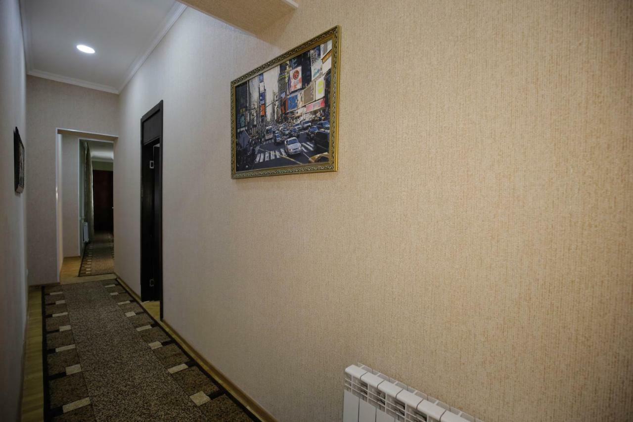 AnSeZa Hotell Kutaisi Eksteriør bilde
